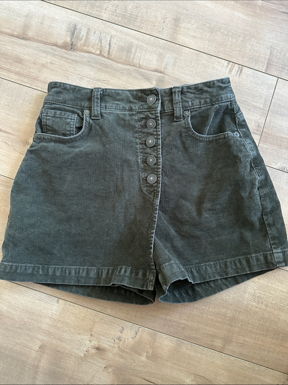 American Eagle Outfitters Corduroy Button-Front Skort in Olive Sz 00